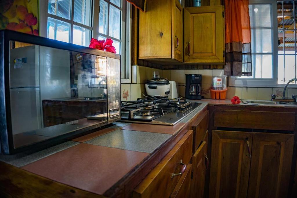 Hostal On The Sea Bocas Town Ngoại thất bức ảnh